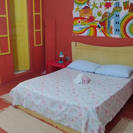 لورو دي فريتاس Perto Do Aeroporto De Salvador - Dona Pitanga Hostel المظهر الخارجي الصورة