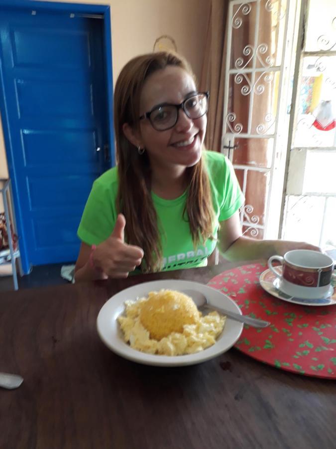 لورو دي فريتاس Perto Do Aeroporto De Salvador - Dona Pitanga Hostel المظهر الخارجي الصورة