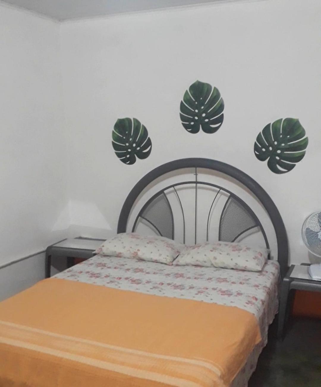 لورو دي فريتاس Perto Do Aeroporto De Salvador - Dona Pitanga Hostel المظهر الخارجي الصورة